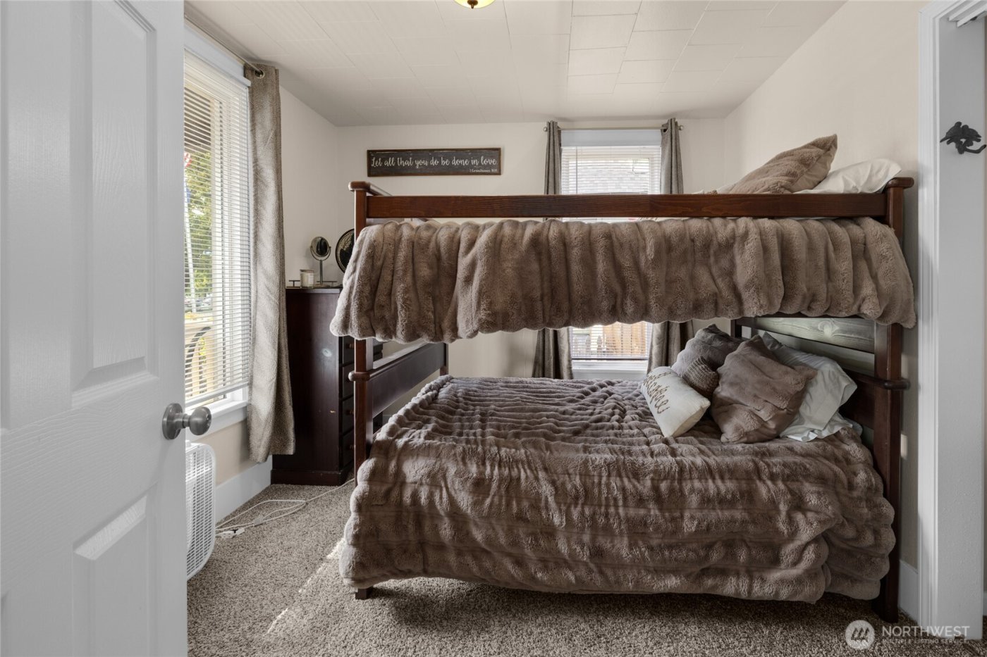 110 W 3rd Street , Cle Elum, WA 98922