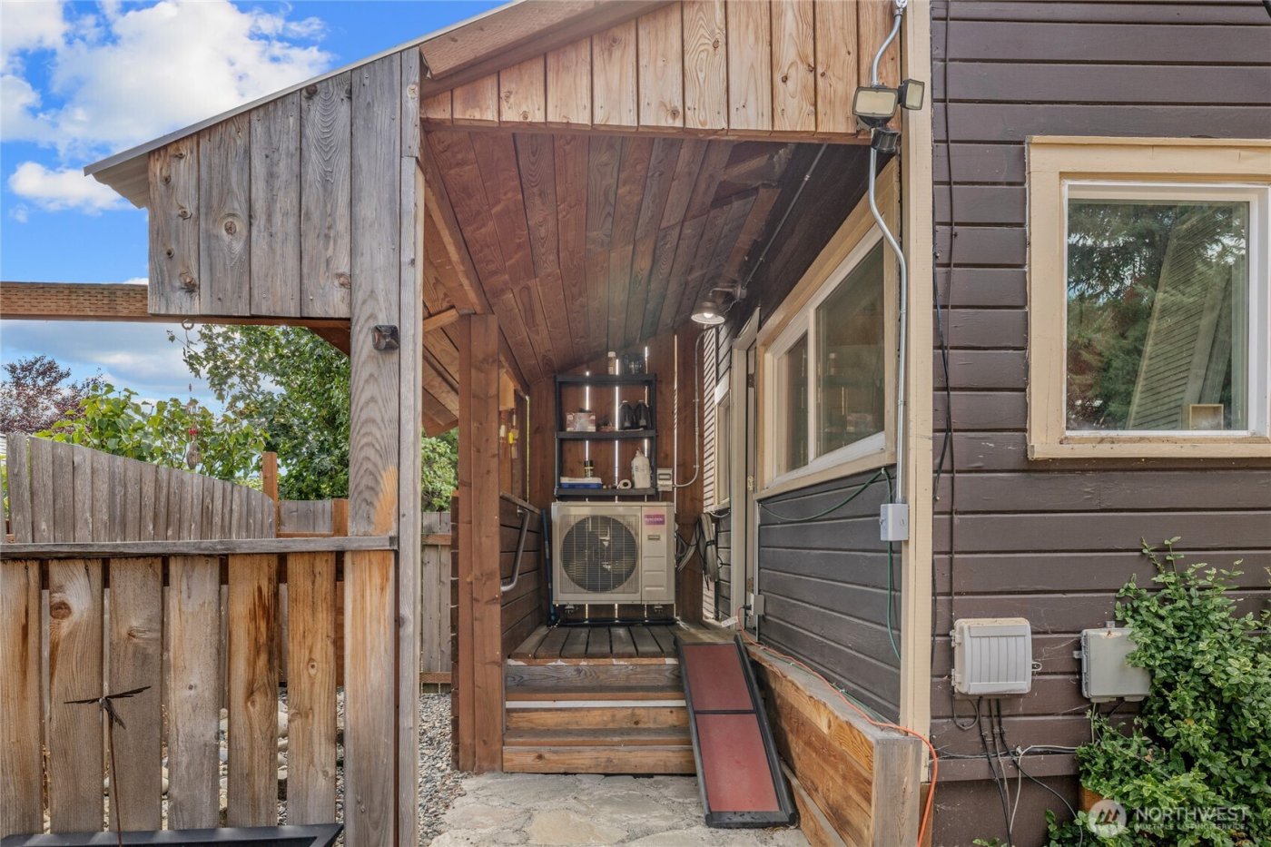 110 W 3rd Street , Cle Elum, WA 98922