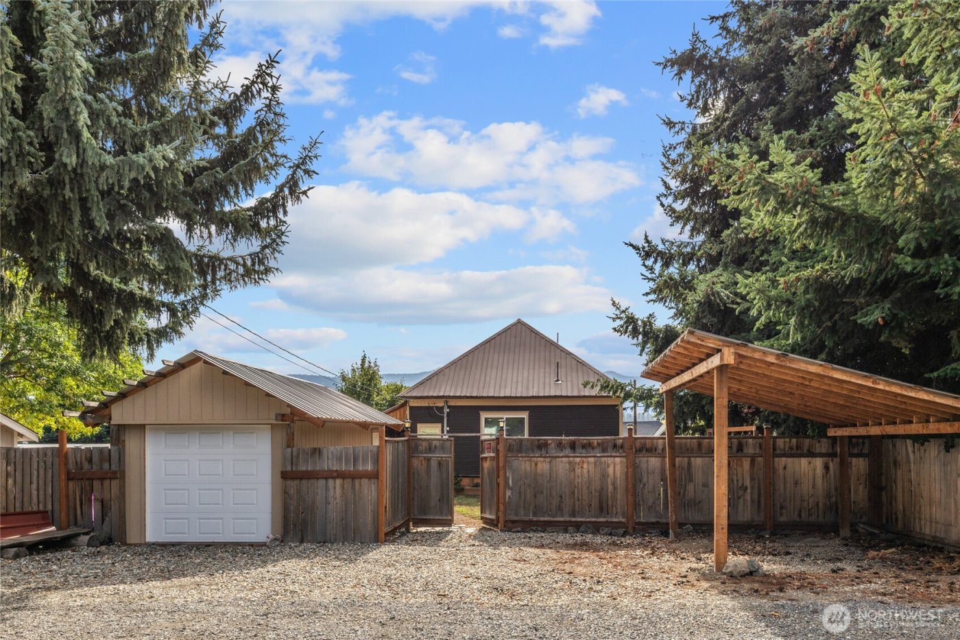 110 W 3rd Street , Cle Elum, WA 98922