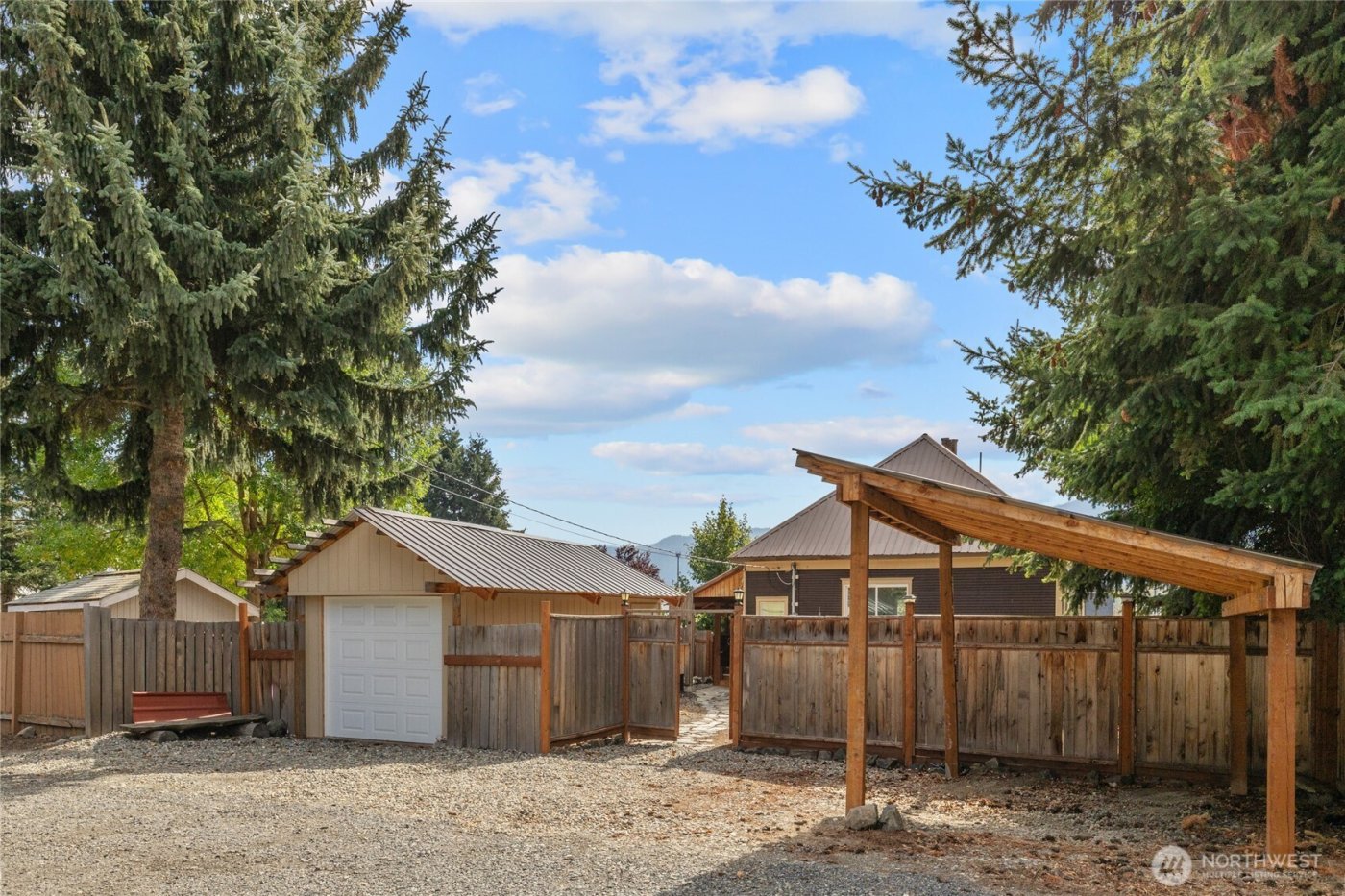 110 W 3rd Street , Cle Elum, WA 98922