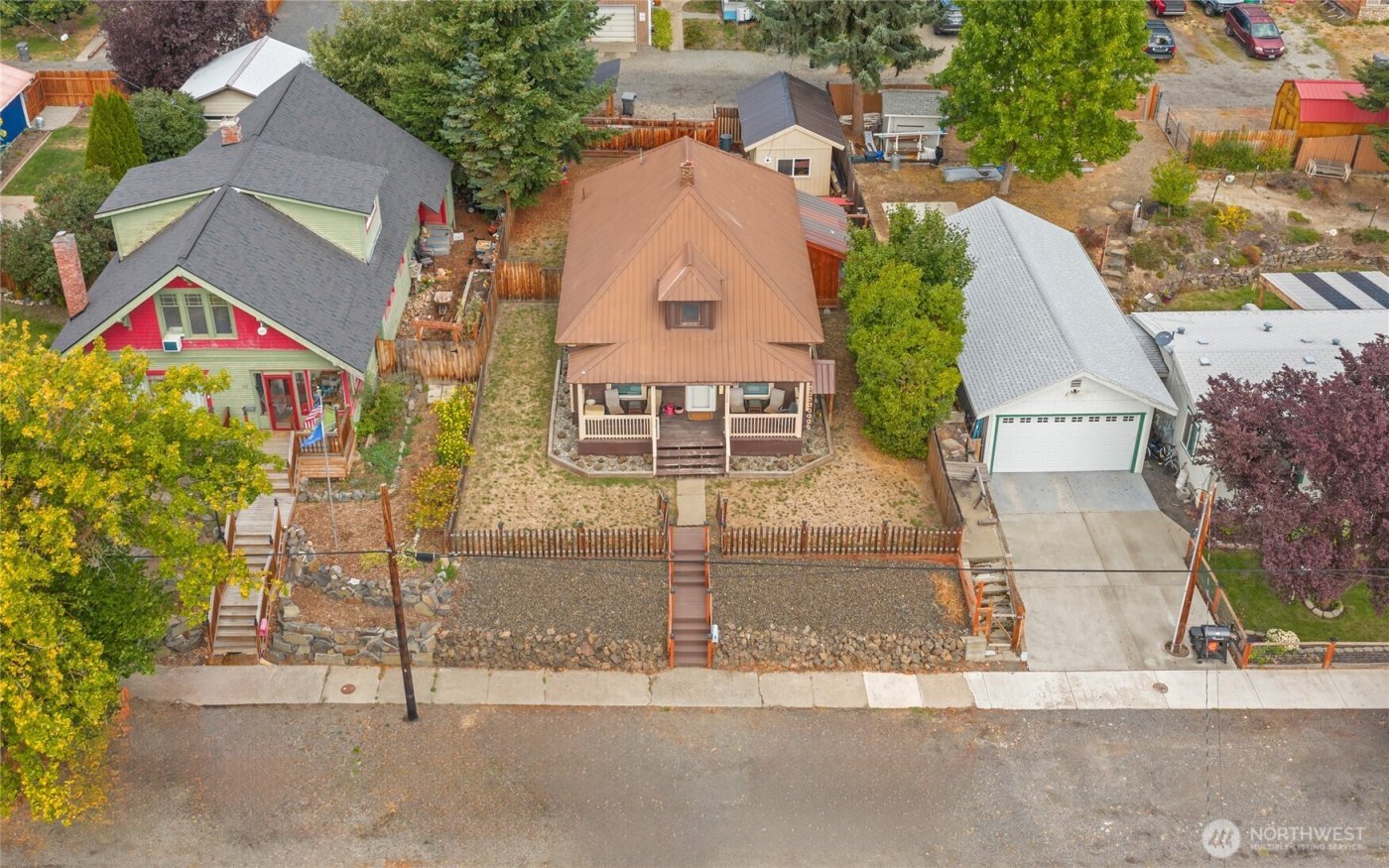 110 W 3rd Street , Cle Elum, WA 98922