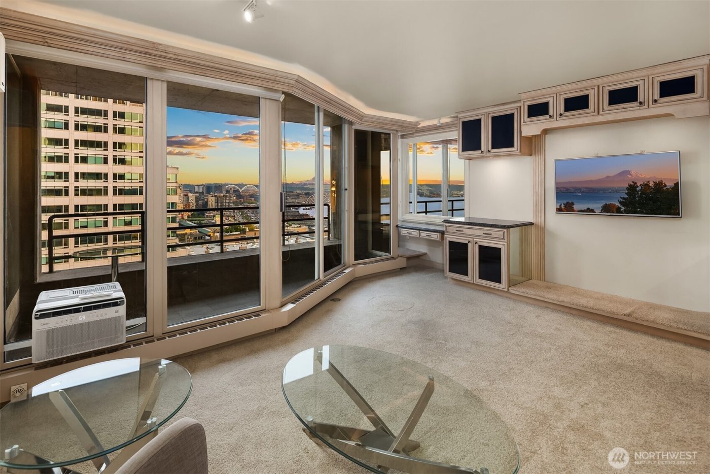 2125 1st Avenue S #1205, Seattle, WA 98121