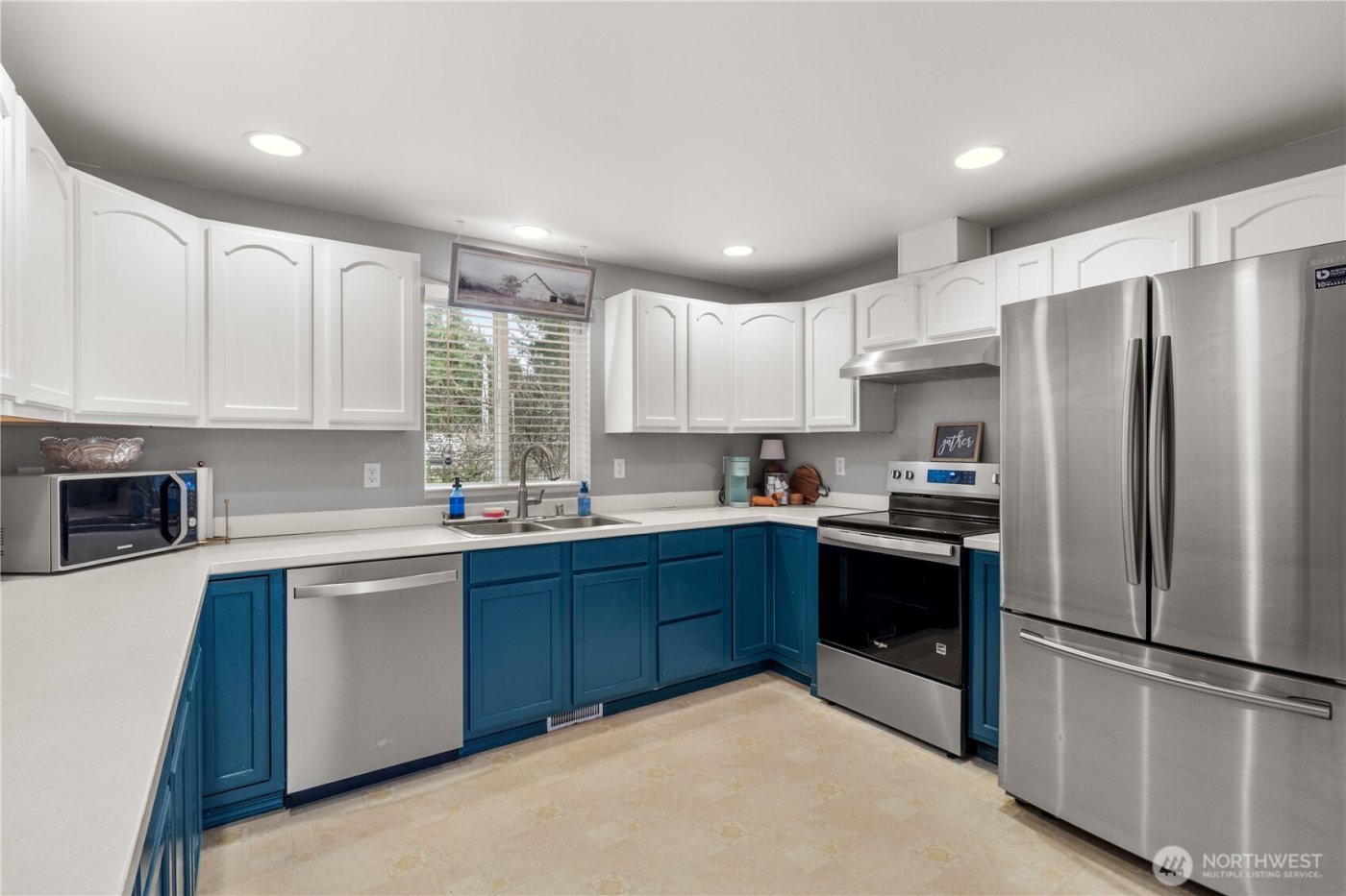 1311 E Island Lake Drive , Shelton, WA 98584