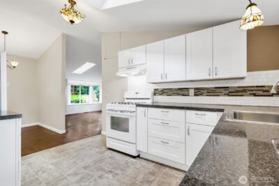 13722 Interlake Avenue N, Seattle, WA 98133 - Photo 14