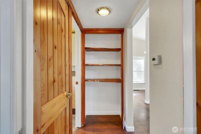 13722 Interlake Avenue N, Seattle, WA 98133 - Photo 25