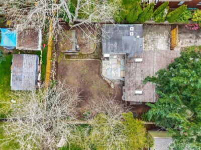 13722 Interlake Avenue N, Seattle, WA 98133 - Photo 32