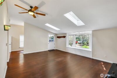 13722 Interlake Avenue N, Seattle, WA 98133 - Photo 7