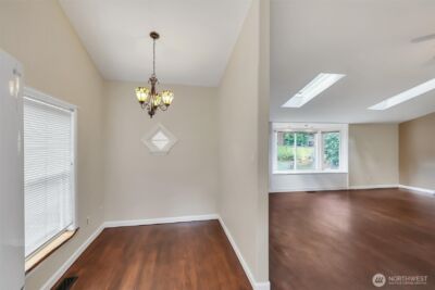 13722 Interlake Avenue N, Seattle, WA 98133 - Photo 10