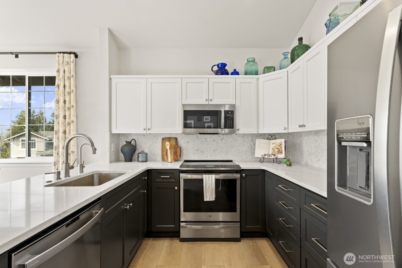 18560 NE 57th Street , Redmond, WA 98052