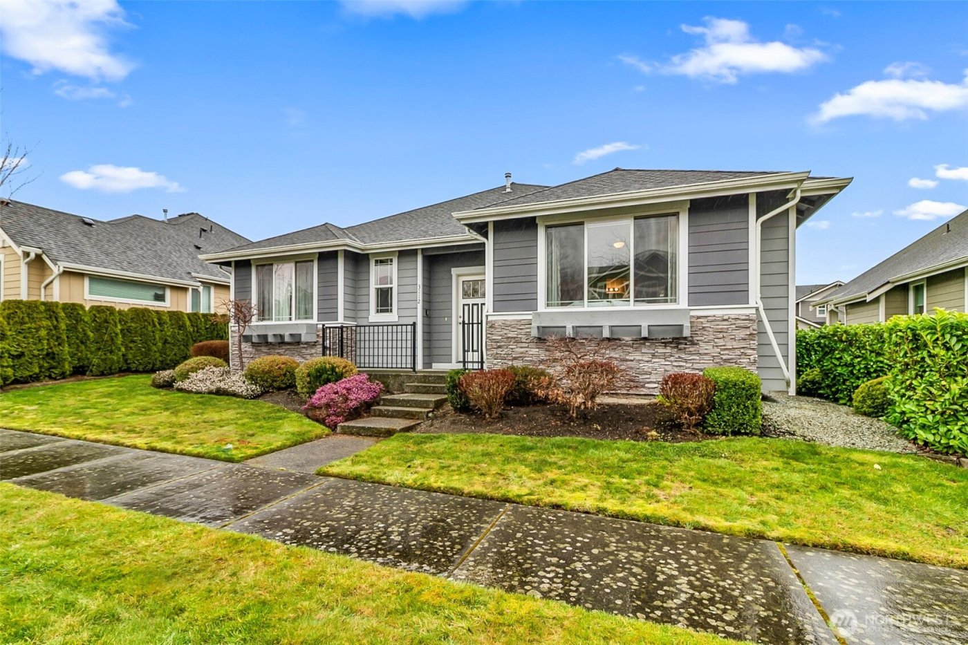 3112 Loch Ness Loop , Mount Vernon, WA 98273