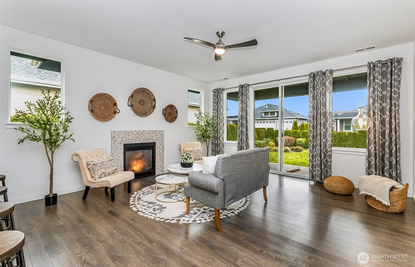 3112 Loch Ness Loop , Mount Vernon, WA 98273