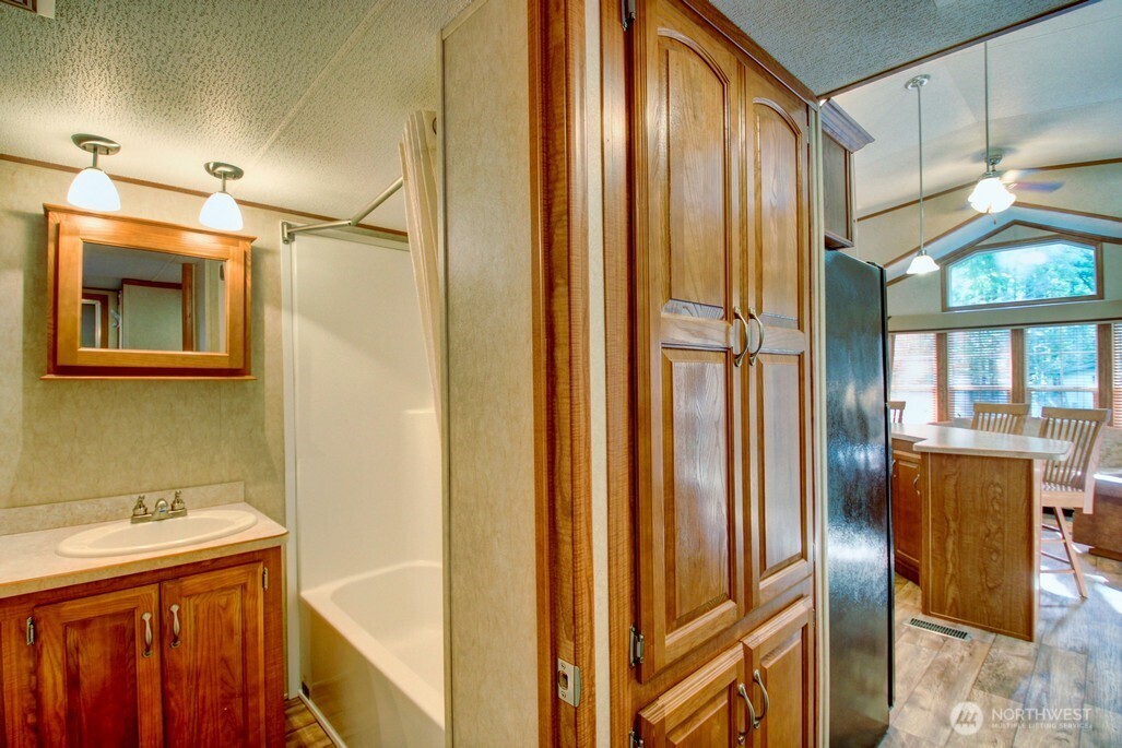 25 Drial Loop , Deming, WA 98244