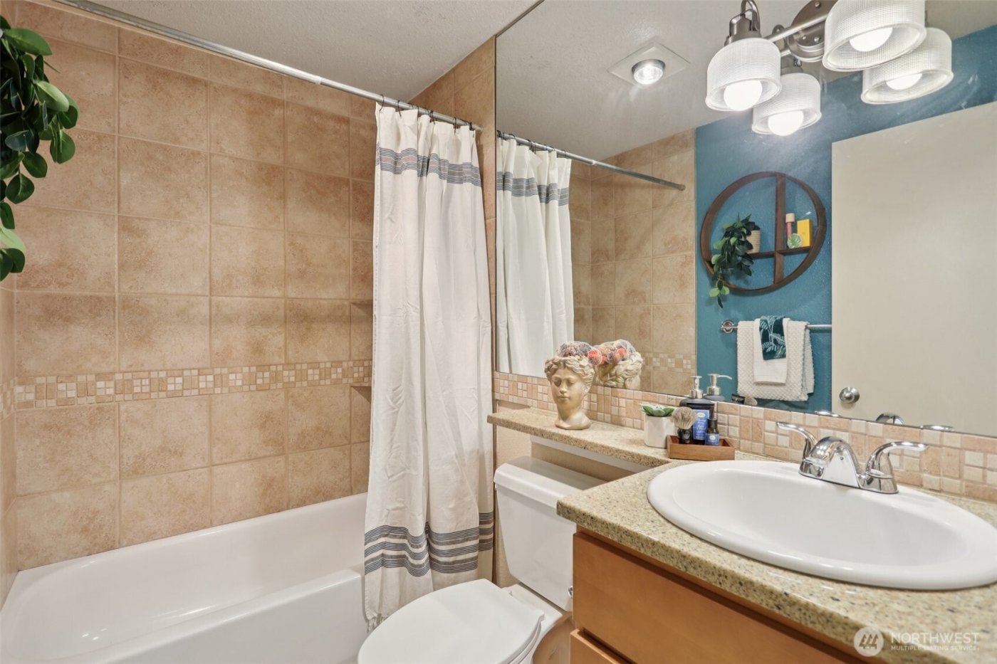 275 W Roy Street #114, Seattle, WA 98119