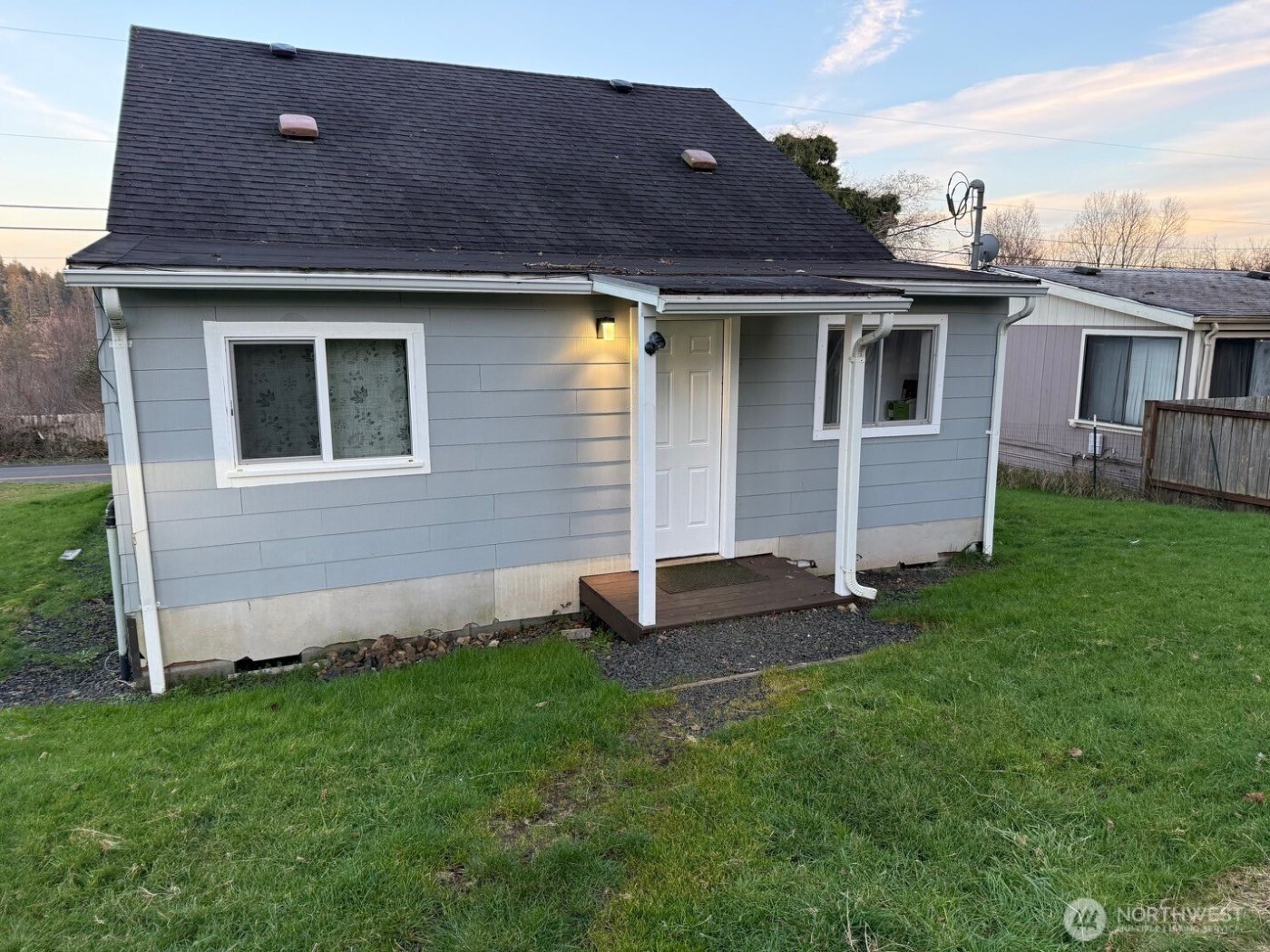 1132 Fowler Street , Raymond, WA 98577