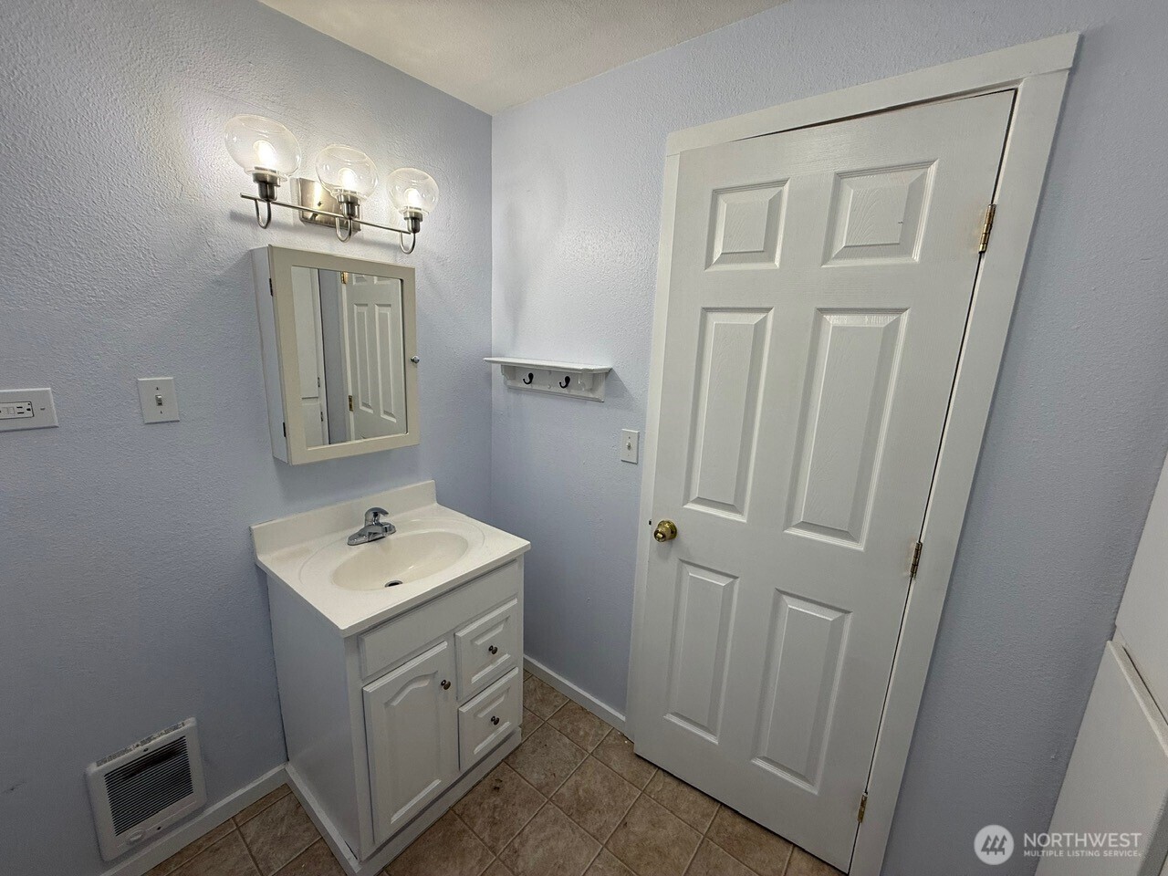 1132 Fowler Street , Raymond, WA 98577