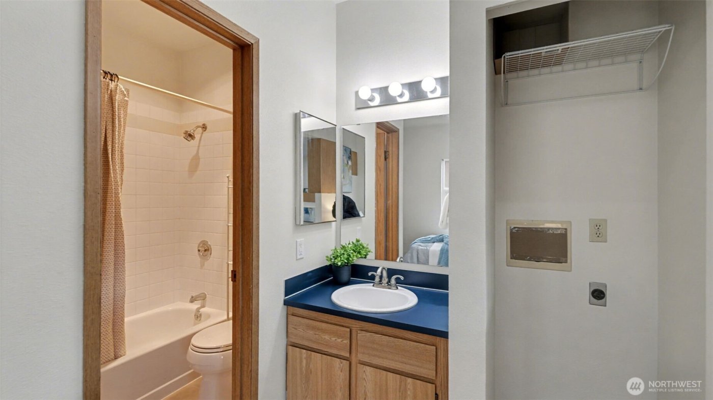 2600 NW 56th Street #3, Seattle, WA 98107