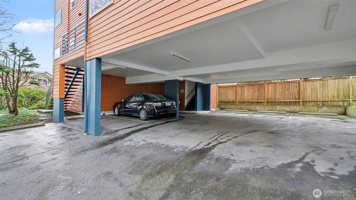 2600 NW 56th Street #3, Seattle, WA 98107