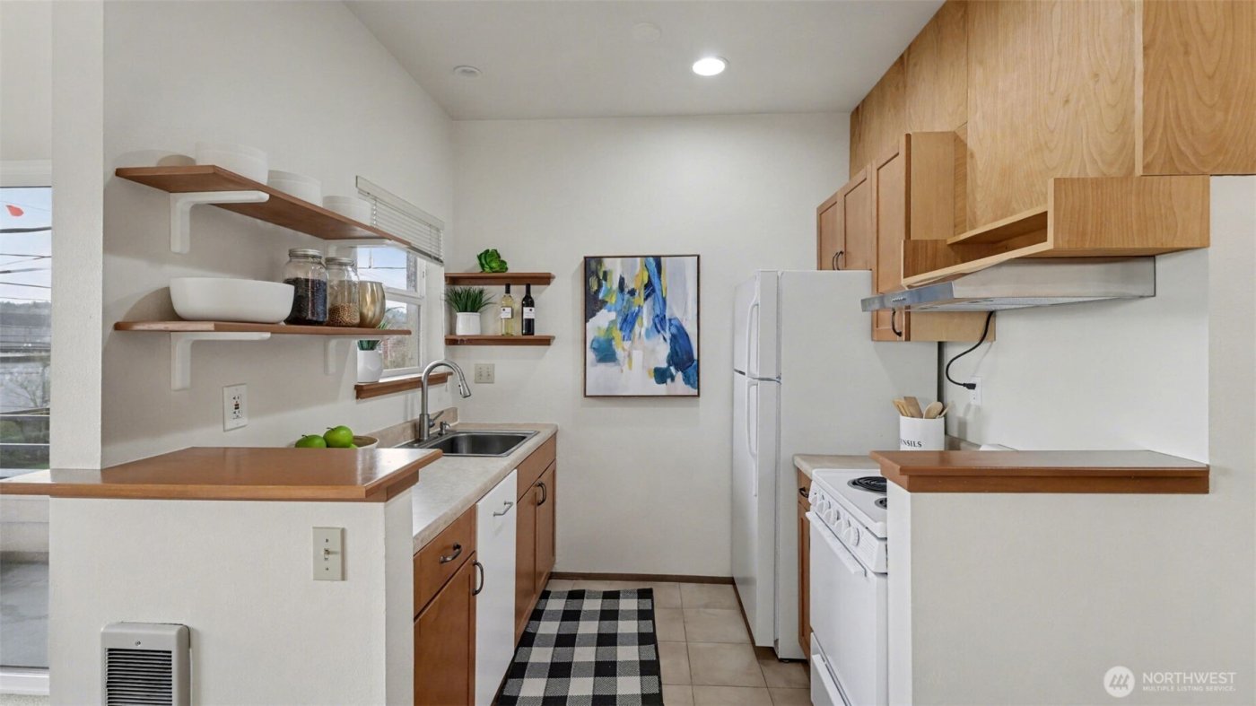 2600 NW 56th Street #3, Seattle, WA 98107