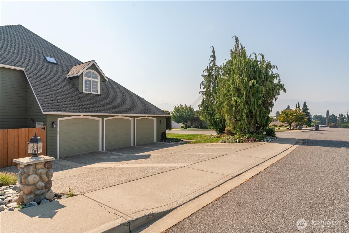 1653 Holly Lane , East Wenatchee, WA 98802