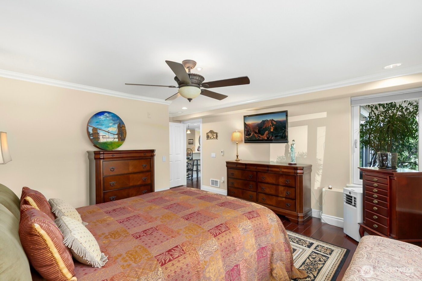 2100 Thorndyke Avenue W #101, Seattle, WA 98199