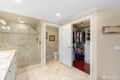 2100 Thorndyke Avenue W #101, Seattle, WA 98199 - Photo 25