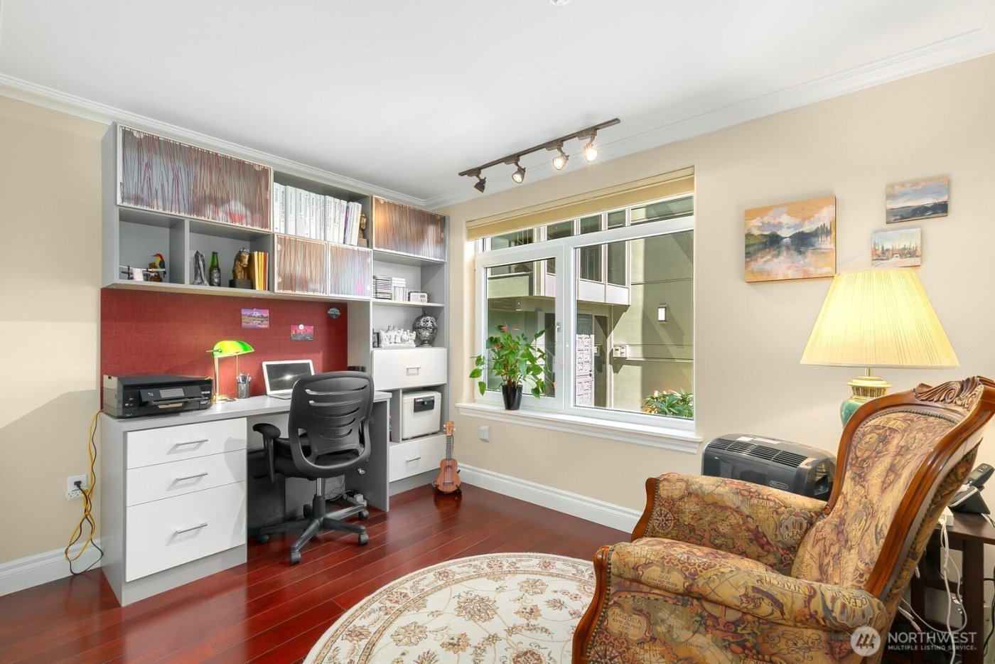 2100 Thorndyke Avenue W #101, Seattle, WA 98199