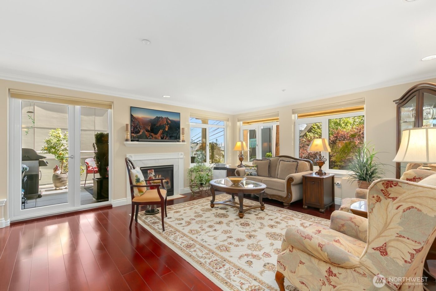 2100 Thorndyke Avenue W #101, Seattle, WA 98199