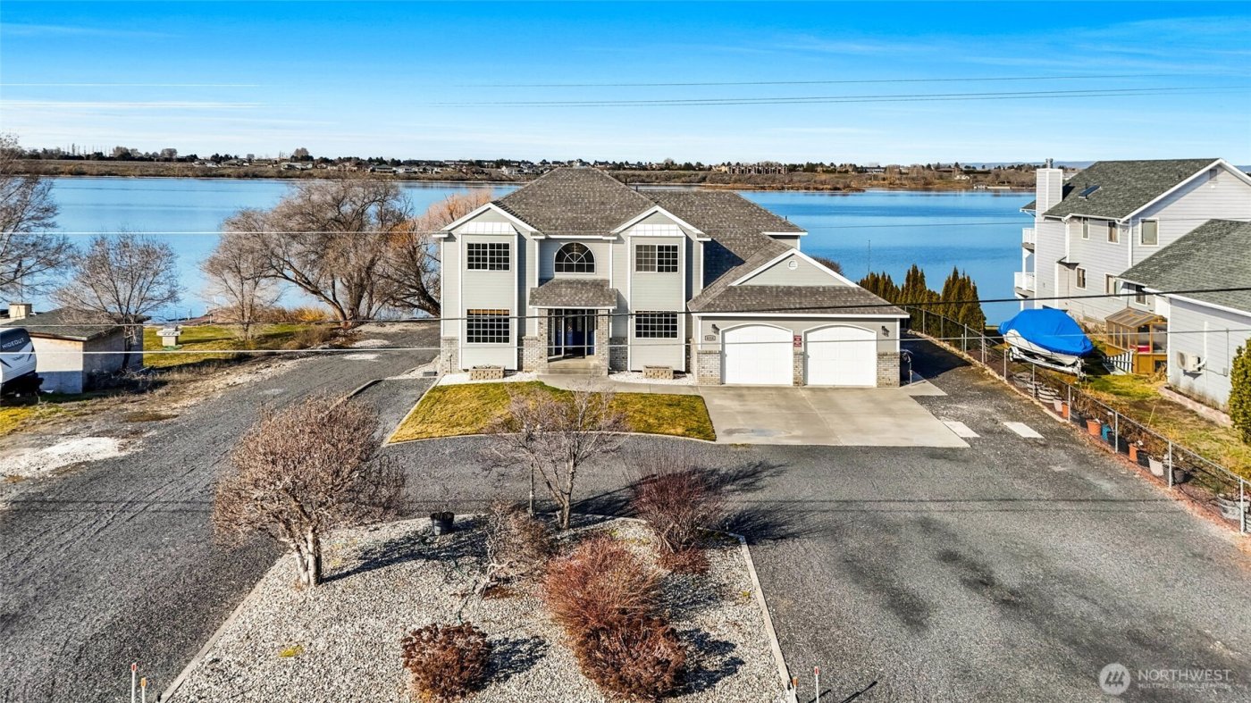 4114 Shorecrest Drive NE, Moses Lake, WA 98837