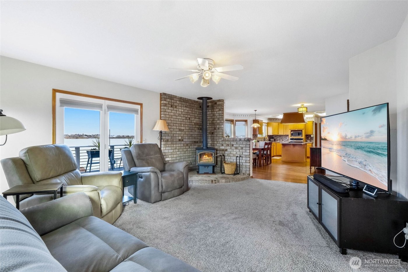 4114 Shorecrest Drive NE, Moses Lake, WA 98837