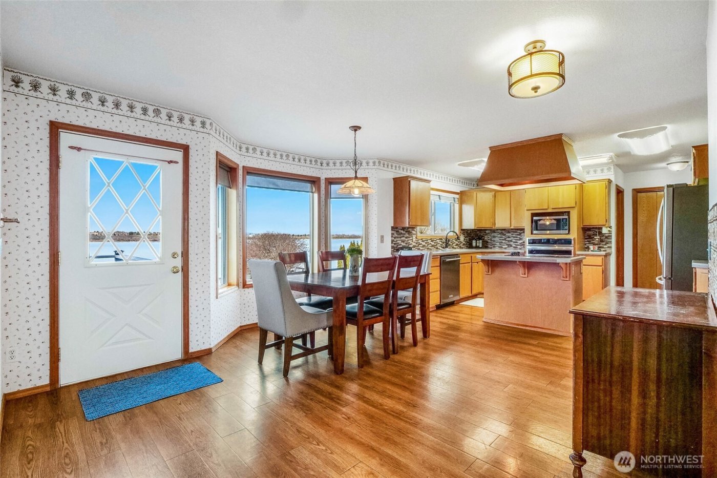 4114 Shorecrest Drive NE, Moses Lake, WA 98837