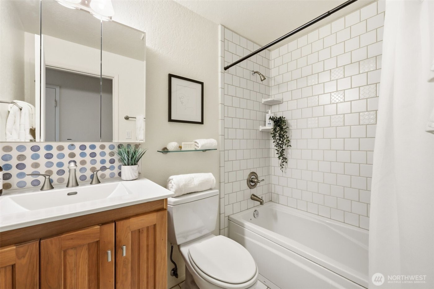 1965 12th Avenue W #403, Seattle, WA 98119