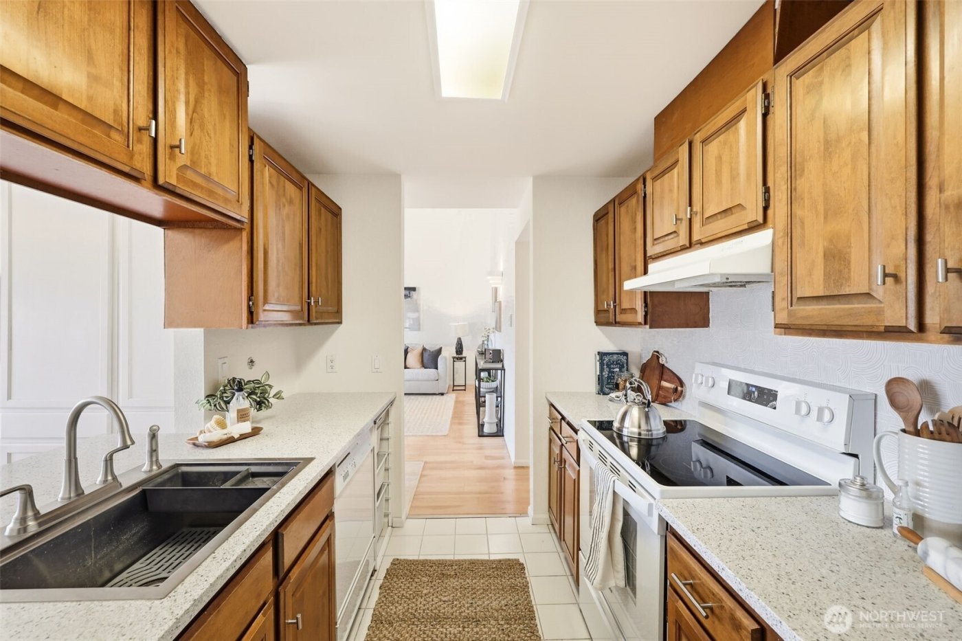 1965 12th Avenue W #403, Seattle, WA 98119