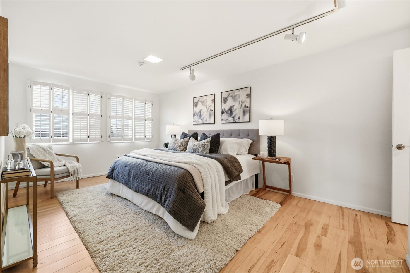 1965 12th Avenue W #403, Seattle, WA 98119