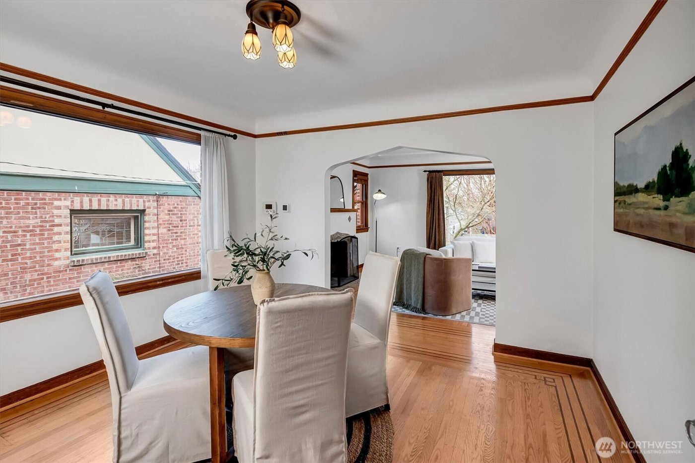 6752 9th Avenue NW, Seattle, WA 98117