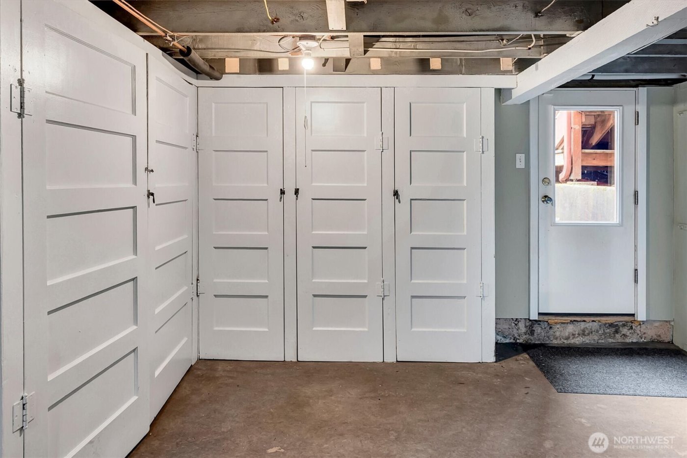 6752 9th Avenue NW, Seattle, WA 98117