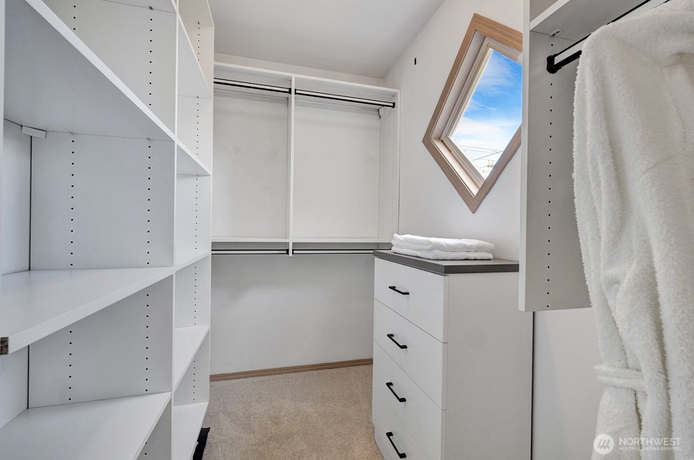 4501 35th Avenue S, Seattle, WA 98118