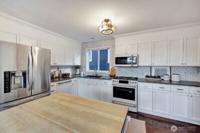 4501 35th Avenue S, Seattle, WA 98118 - Photo 9