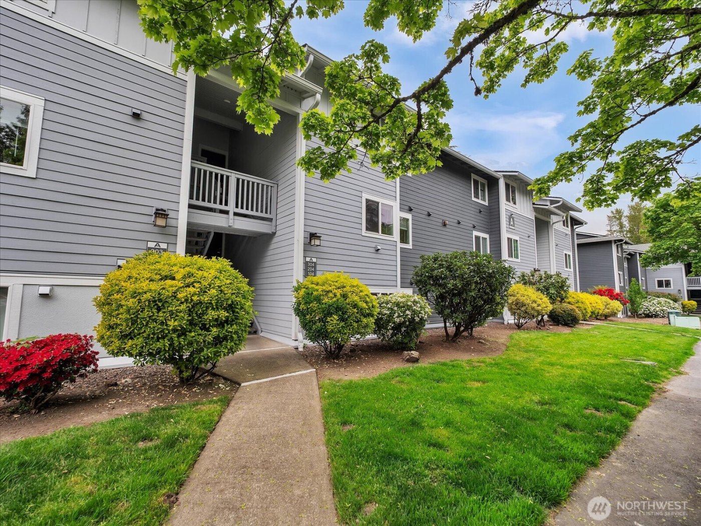 14002 NE 181st Place #A204, Woodinville, WA 98072
