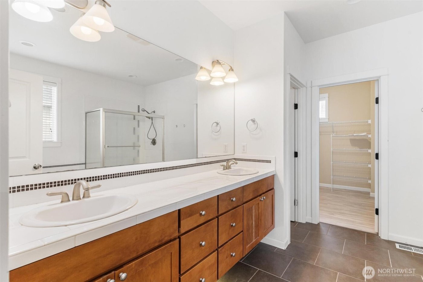 24015 221st Lane SE, Maple Valley, WA 98038-5164