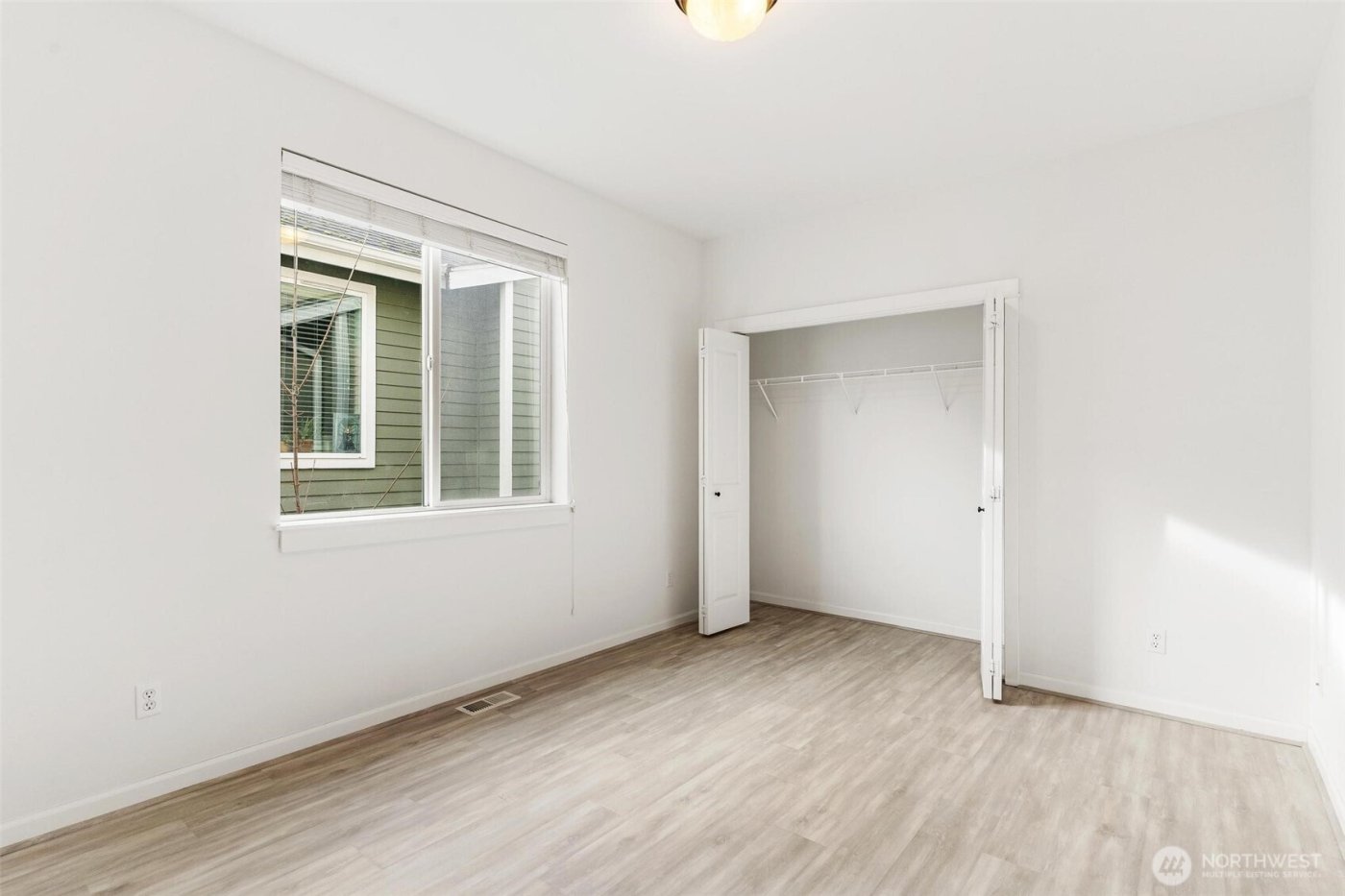 24015 221st Lane SE, Maple Valley, WA 98038-5164