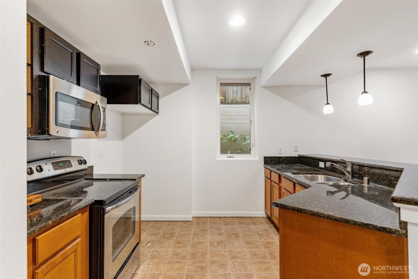 24015 221st Lane SE, Maple Valley, WA 98038-5164