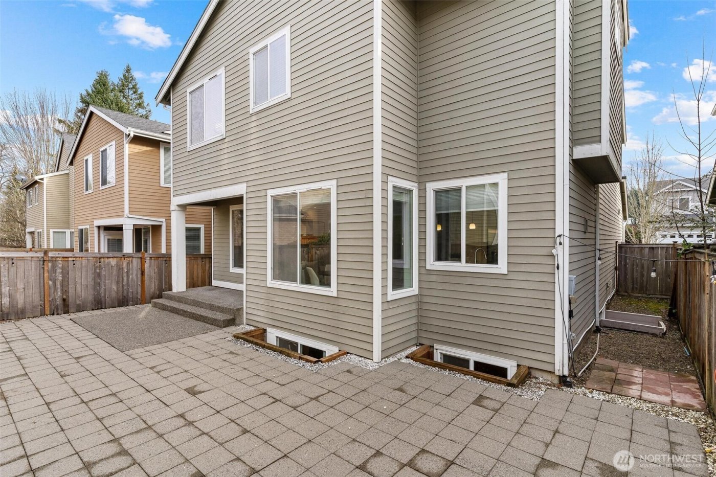 24015 221st Lane SE, Maple Valley, WA 98038-5164