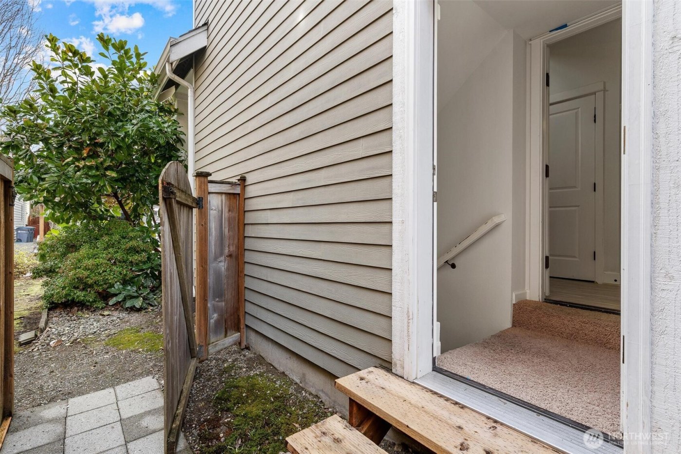 24015 221st Lane SE, Maple Valley, WA 98038-5164