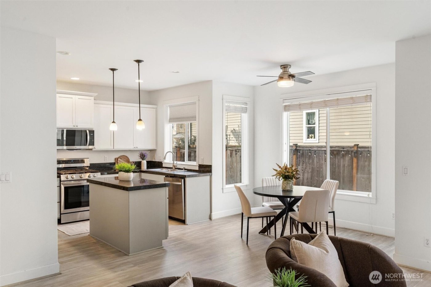 24015 221st Lane SE, Maple Valley, WA 98038-5164