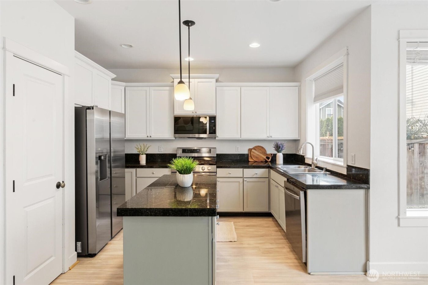 24015 221st Lane SE, Maple Valley, WA 98038-5164