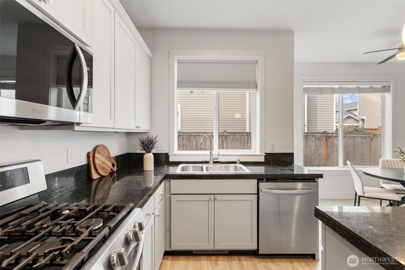 24015 221st Lane SE, Maple Valley, WA 98038-5164