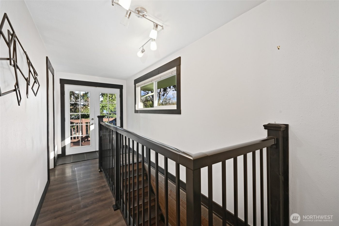 4570 36th Avenue W, Seattle, WA 98199