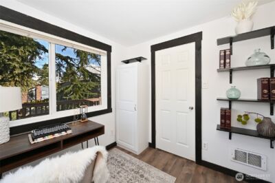 4570 36th Avenue W, Seattle, WA 98199 - Photo 22