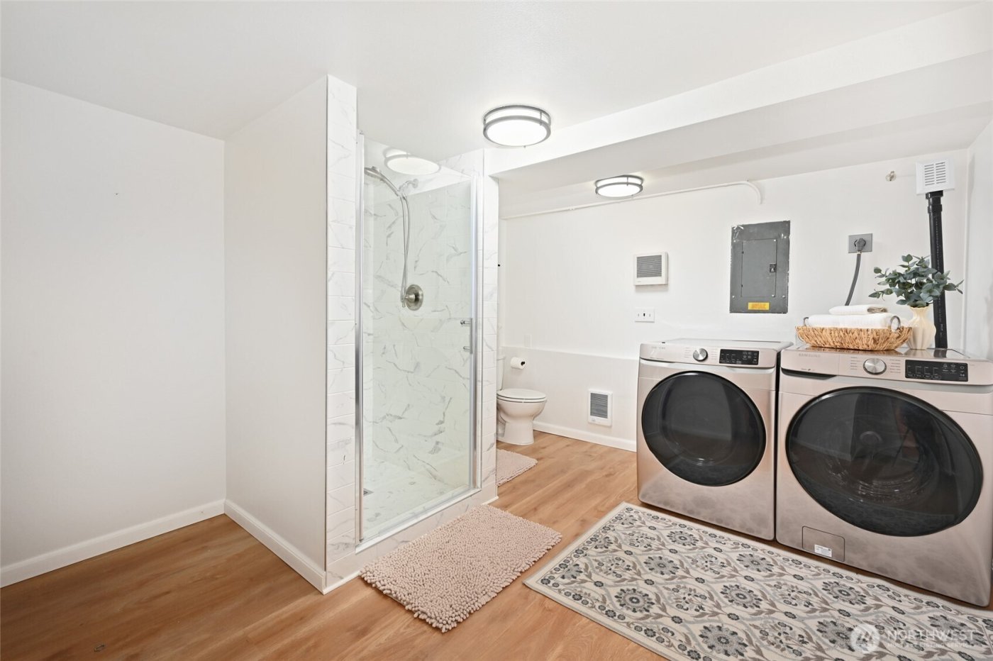 4570 36th Avenue W, Seattle, WA 98199