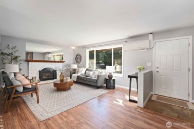 4570 36th Avenue W, Seattle, WA 98199 - Photo 3